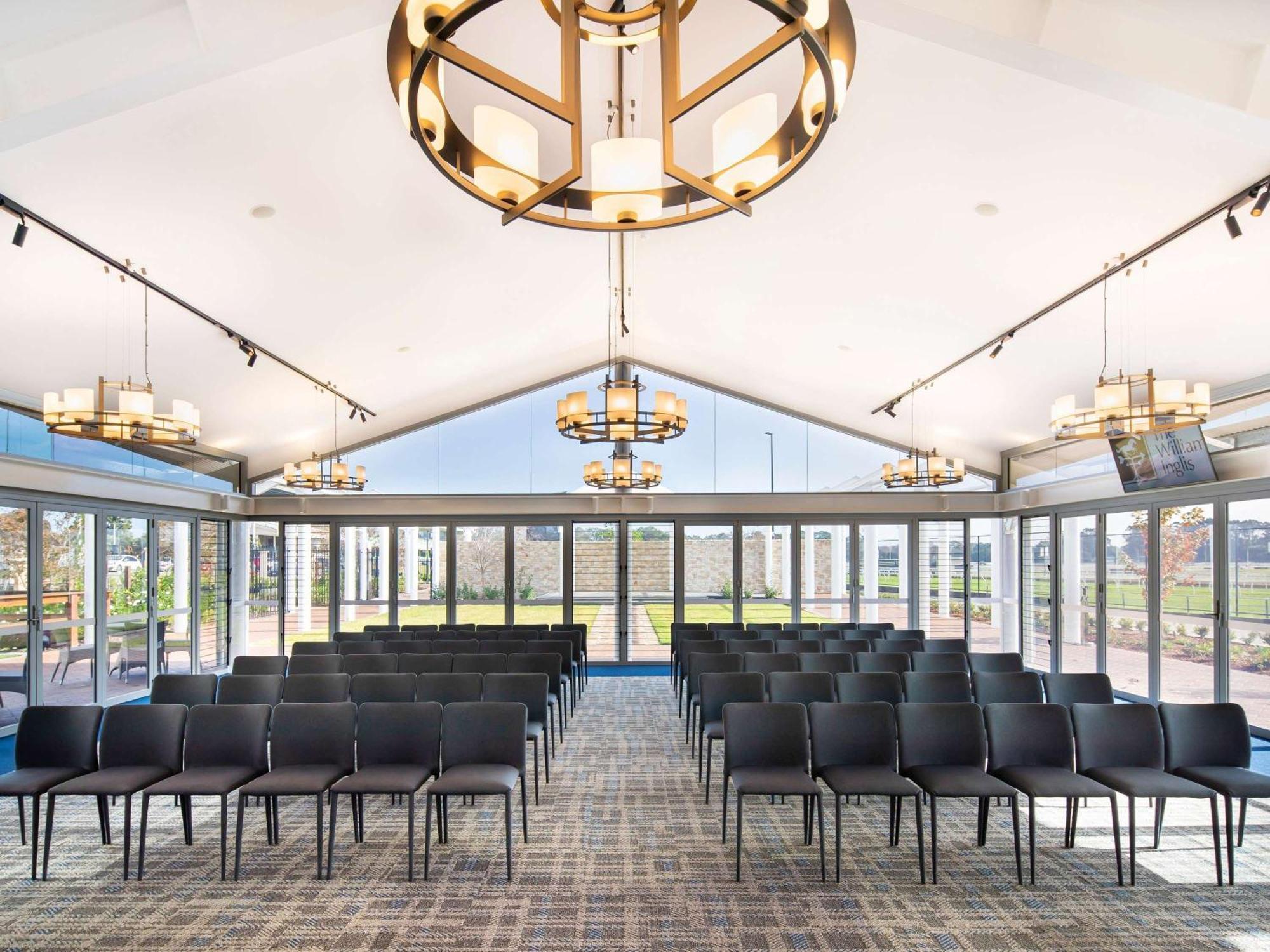 The William Inglis Mgallery Warwick Farm Zewnętrze zdjęcie The interior of the clubhouse